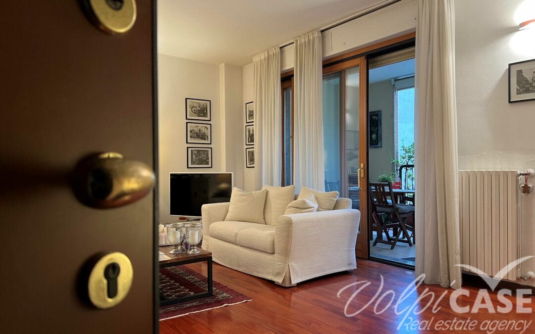 Appartamento con terrazzo e box zona Regione/Isola