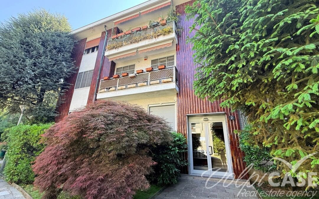 Monolocale ristrutturato e arredato – Villaggio dei Giornalisti